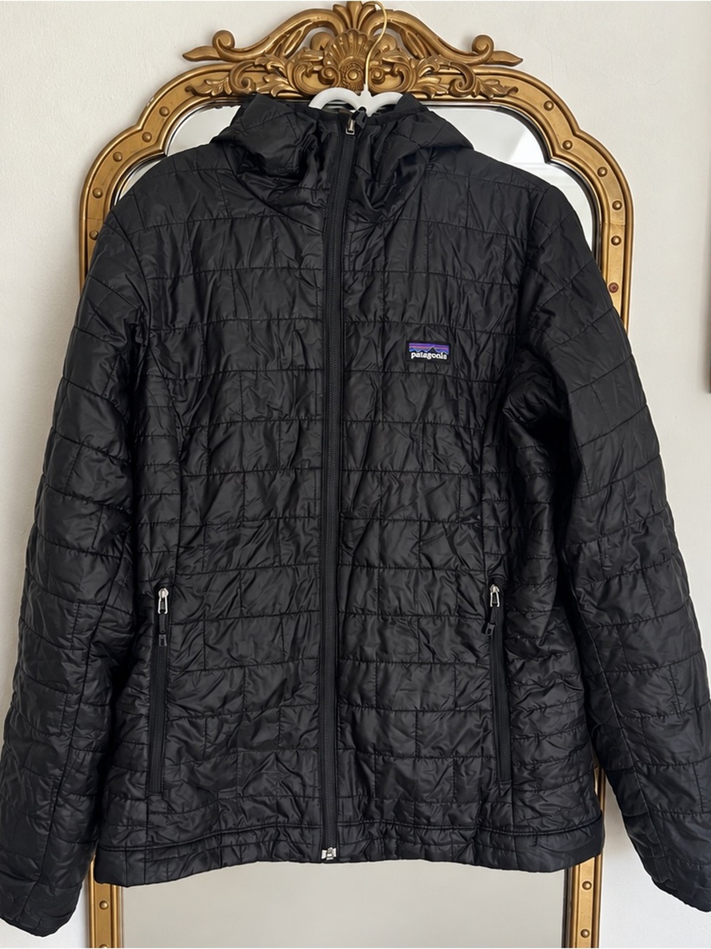 Patagonia Women’s Black Quilted Hooded Puffer Jacket size M